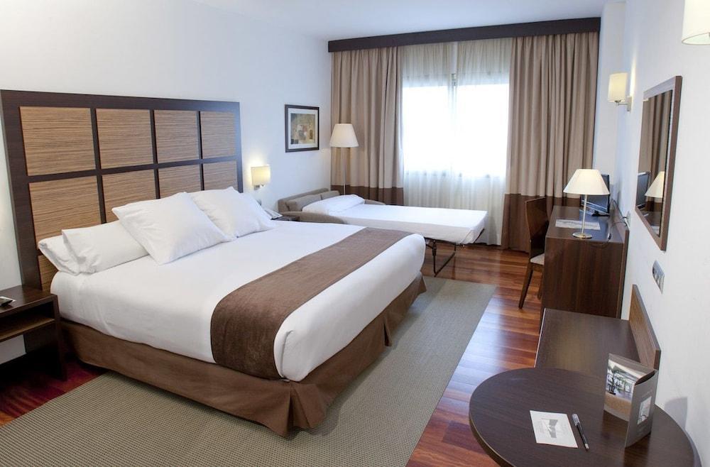 Aparthotel Attica21 As Galeras Бастьягейро Экстерьер фото