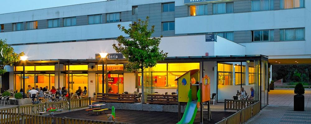 Aparthotel Attica21 As Galeras Бастьягейро Экстерьер фото