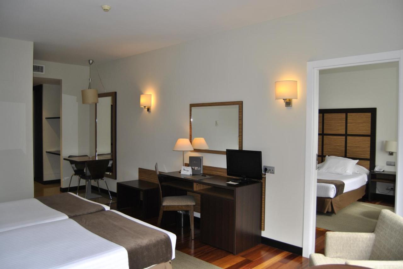 Aparthotel Attica21 As Galeras Бастьягейро Экстерьер фото