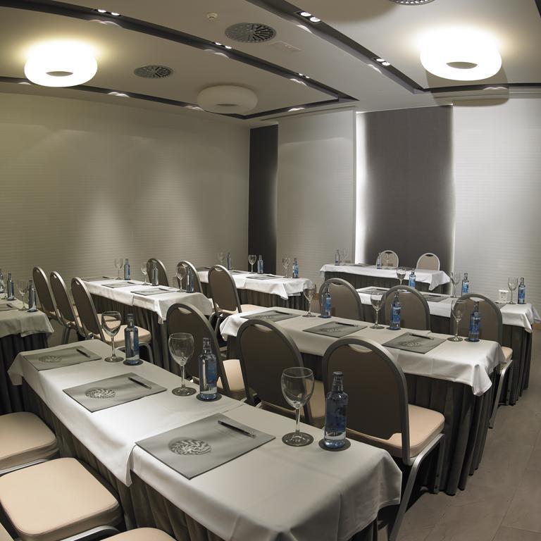 Aparthotel Attica21 As Galeras Бастьягейро Экстерьер фото