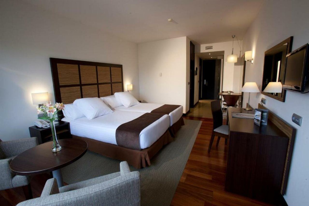 Aparthotel Attica21 As Galeras Бастьягейро Экстерьер фото